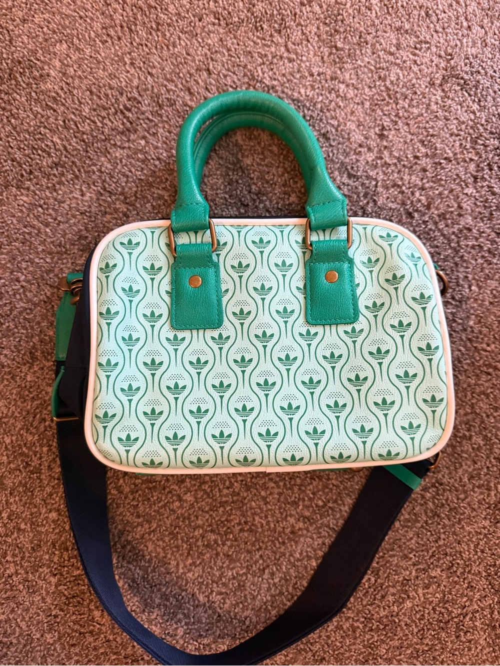 Adidas ORIGINALS ROUND BAG - Picture 3 of 3